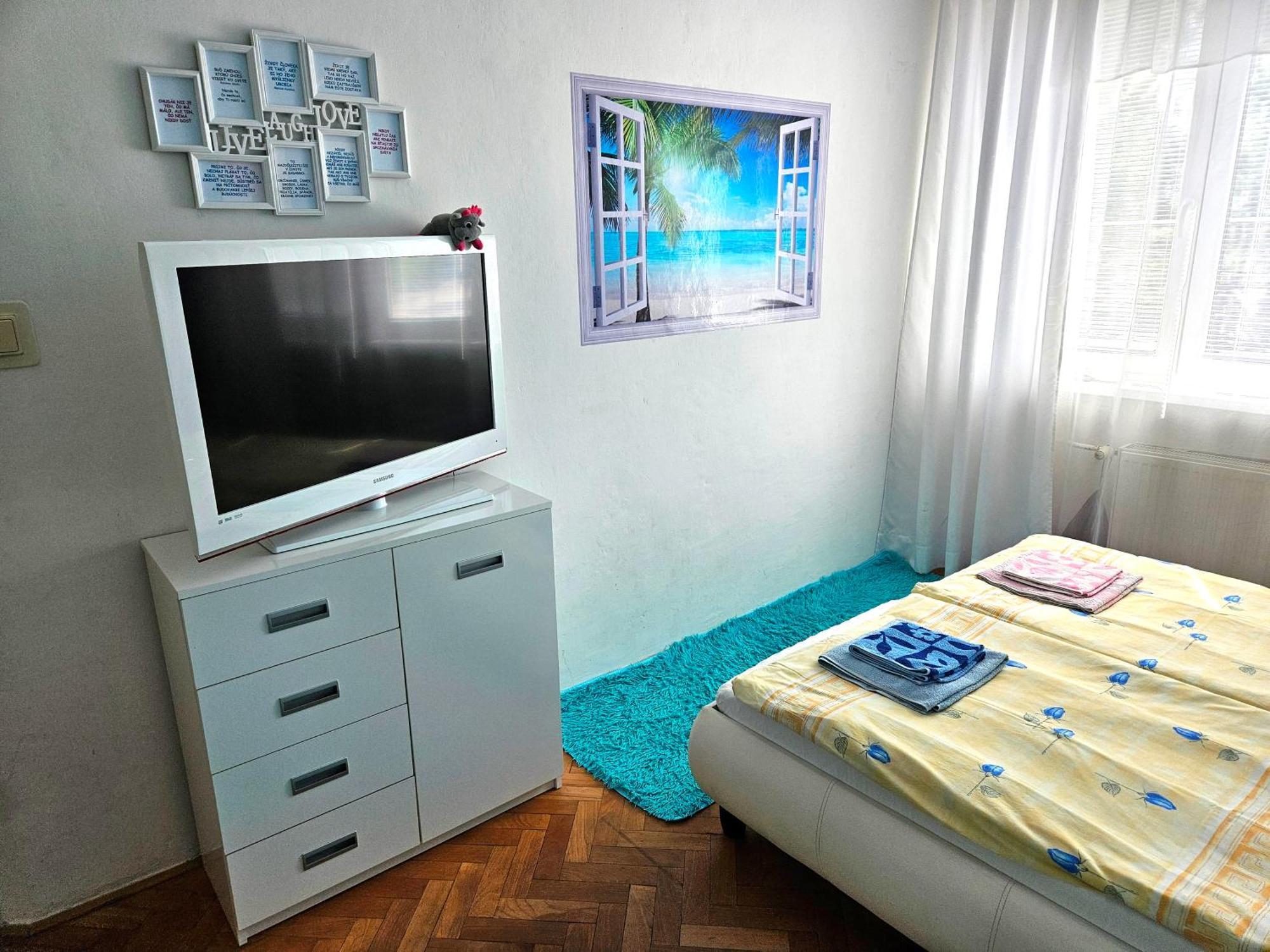 Cozy Blue Apartment Prešov Eksteriør bilde